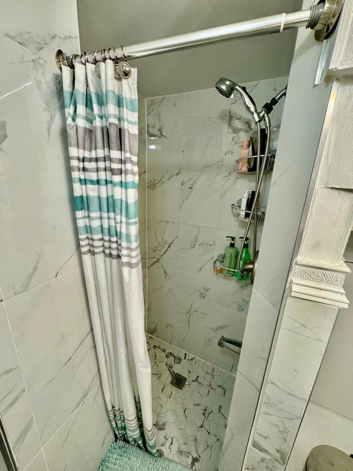 Cozy Private Room With Shared Bathroom On The 1St Floor - Conveniently Located Near Seatac Airport And Downtown Seattle Ngoại thất bức ảnh